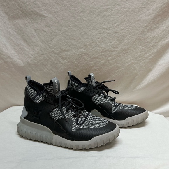 adidas Other - Men’s Adidas Gray and Black Tubular x High Cut Tennis Shoes Size 9